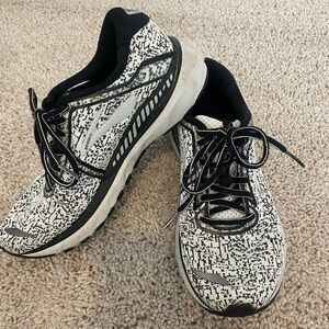 Brooks GTS Adrenaline 20 women’s size 8